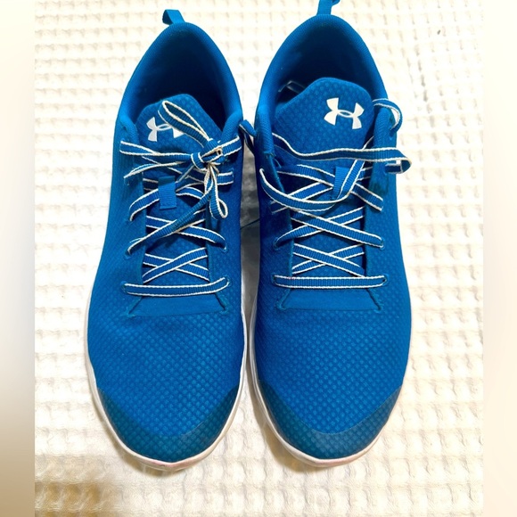 Youth Girl’s Under Armour Turquoise Sneakers/Shoes Size 7Y - Picture 1 of 3